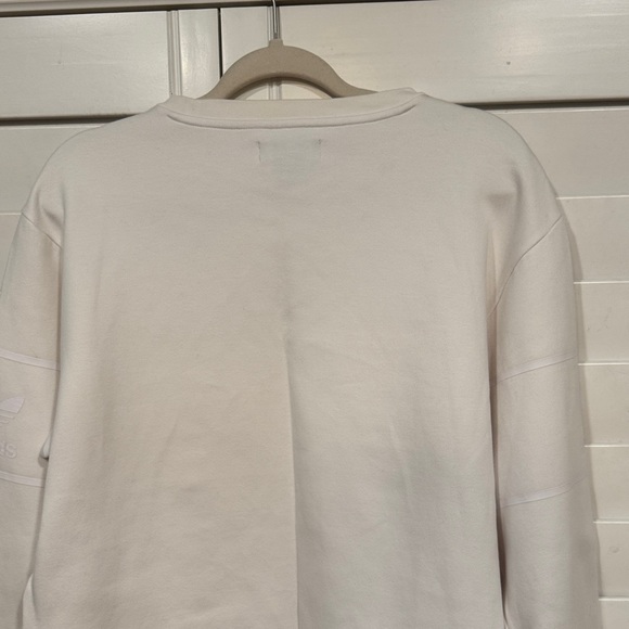 Adidas Cream Sweatshirt with Subtle Logo - Picture 9 of 10